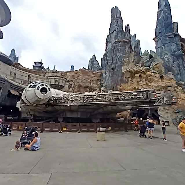 Star Wars: Millenium Falcon Smugglers Run